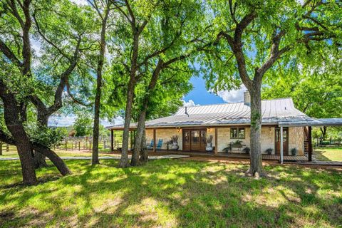 9352 Ranch Road 783 Harper TX 78631