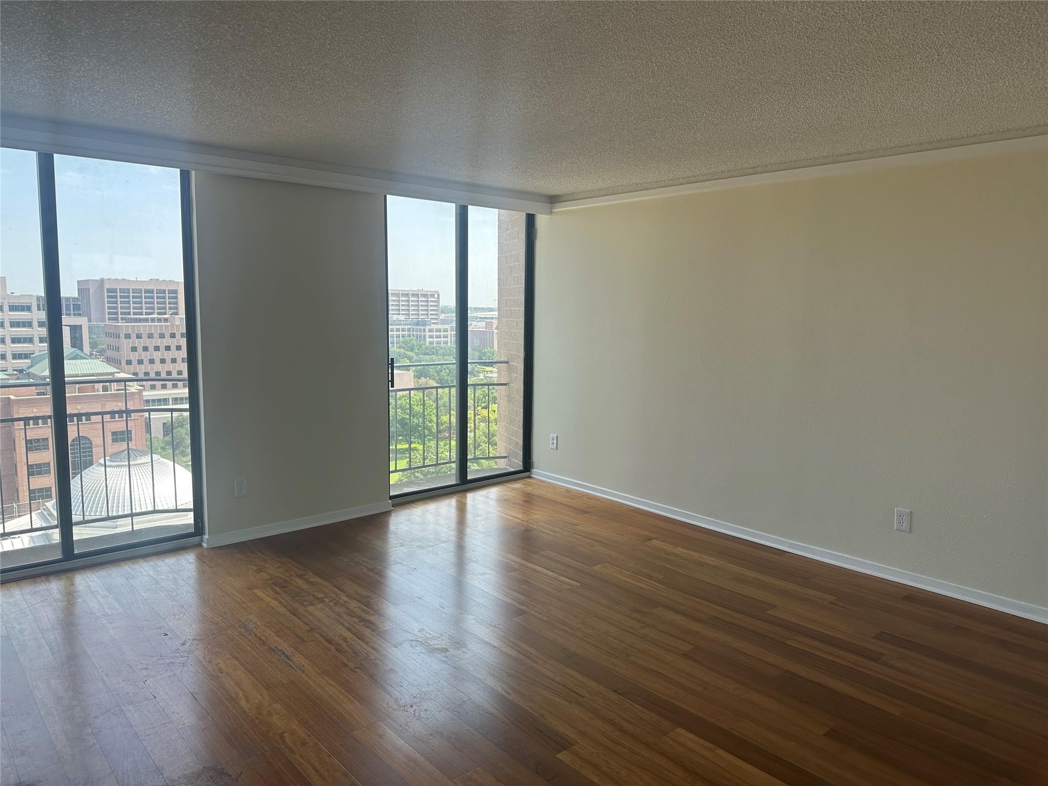 1122 Colorado ST 1502