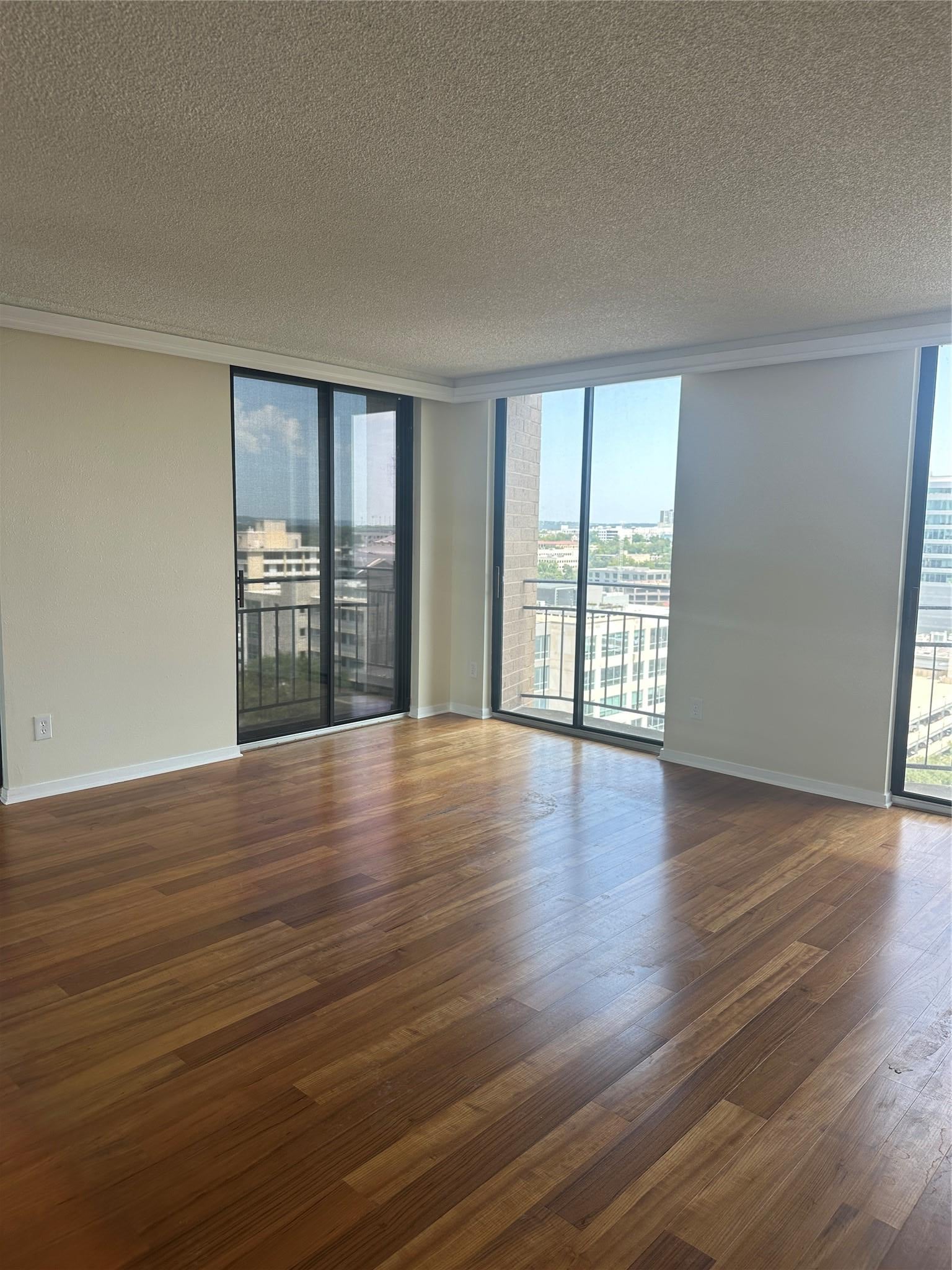 1122 Colorado ST 1502