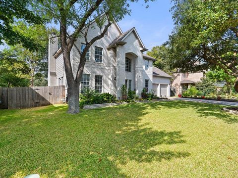 Photo of 6912 Robert Dixon DR, Austin, TX 78749 (MLS # 7763711) Photo of 6912 Robert Dixon DR, Austin, TX 78749 (MLS # 7763711)