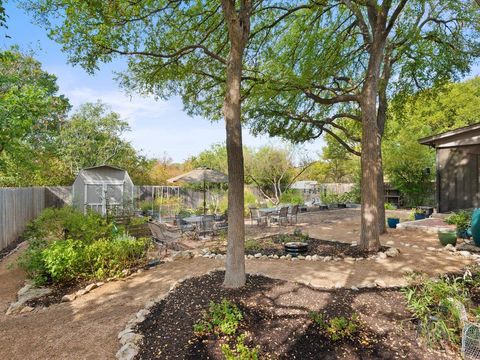 Tiny photo for 6912 Robert Dixon DR, Austin, TX 78749 (MLS # 7763711)