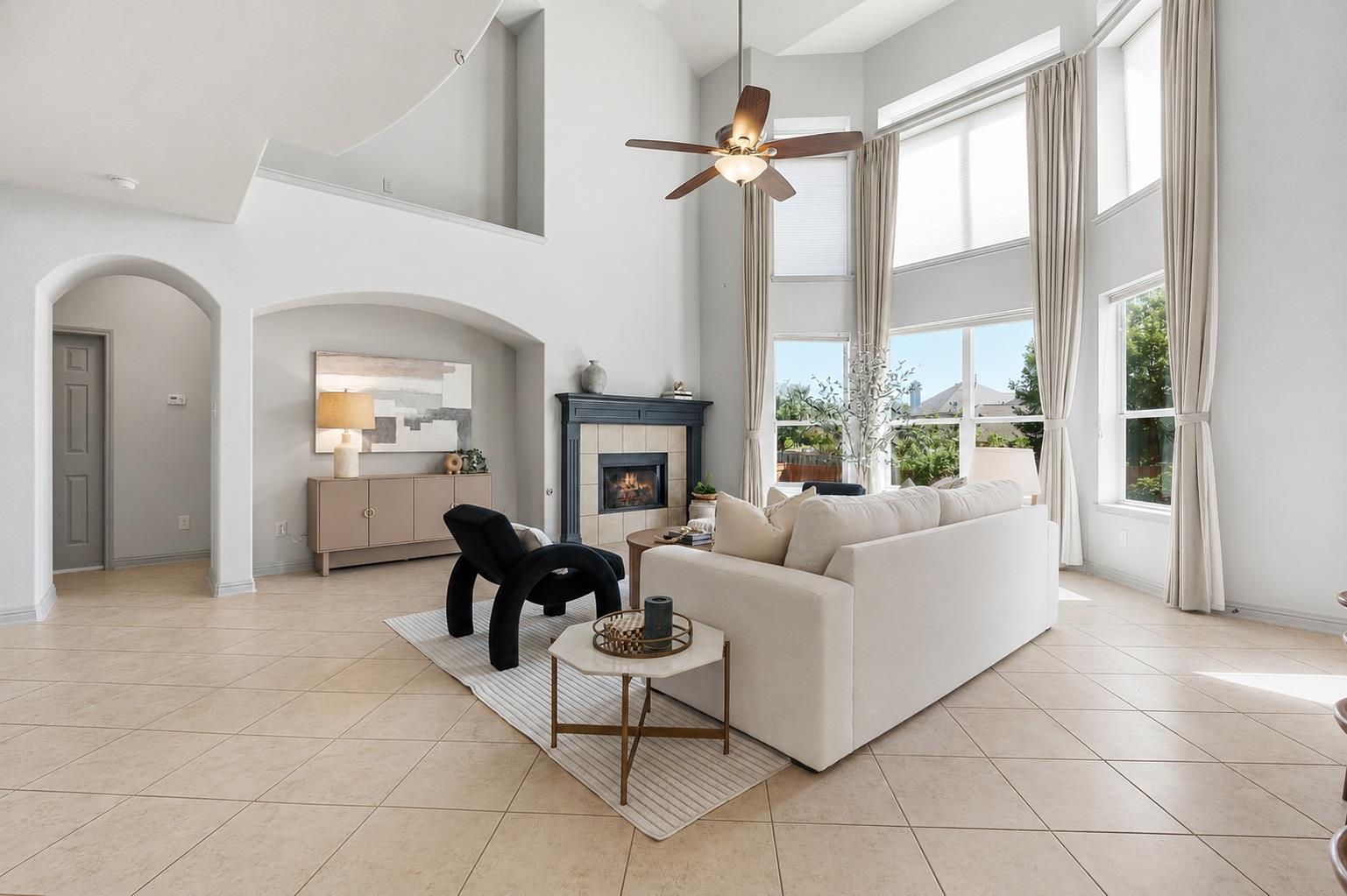 333 Spanish Mustang DR