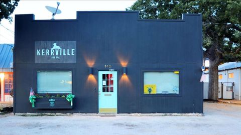 512 Jefferson ST Kerrville TX 78028