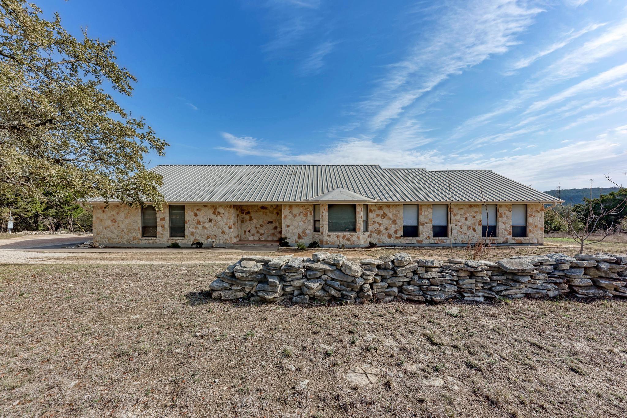 817 Mountain Creek RD