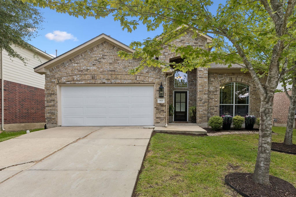 Photo of 3921 Veiled Falls DR, Pflugerville, TX 78660 (MLS # 1122611)