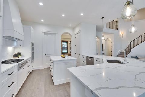 Tiny photo for 13601 Montview DR, Austin, TX 78732 (MLS # 4843984)