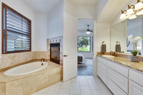 Tiny photo for 13601 Montview DR, Austin, TX 78732 (MLS # 4843984)