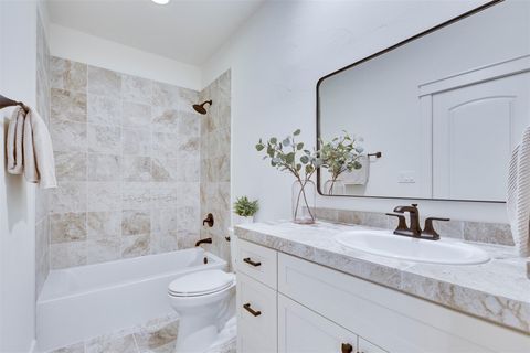 Tiny photo for 13601 Montview DR, Austin, TX 78732 (MLS # 4843984)