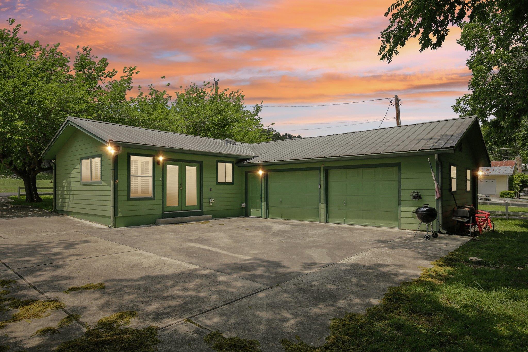 1890 Ponderosa DR
