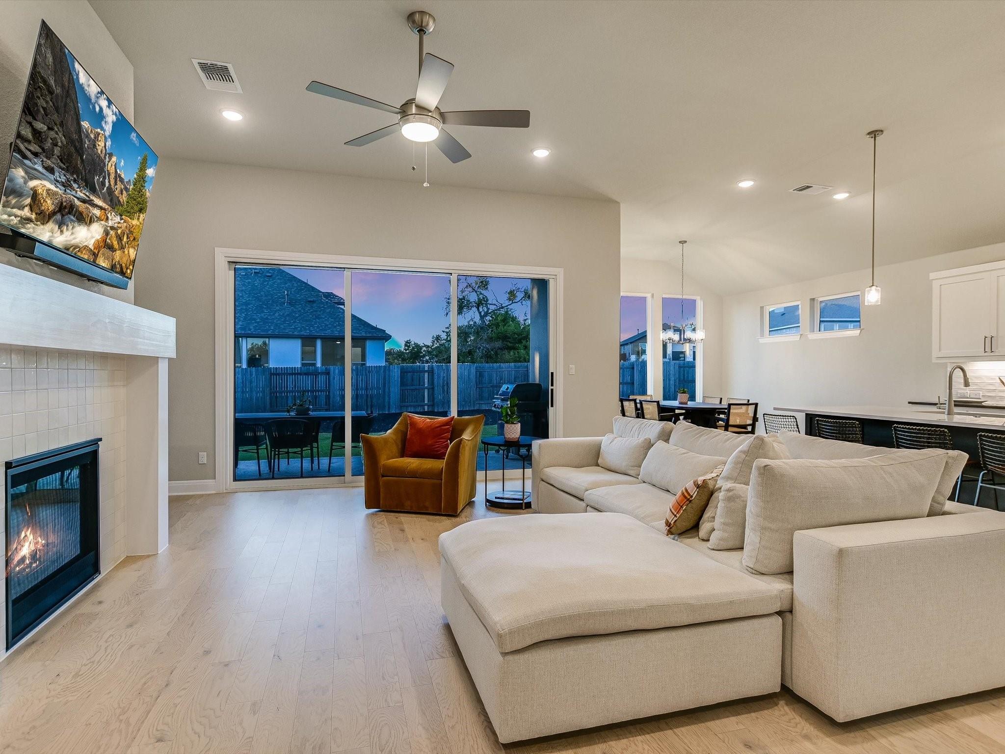 Dripping Springs, Texas 78620, United States, 4 Bedrooms Bedrooms, ,3 BathroomsBathrooms,Residential,Active,28839