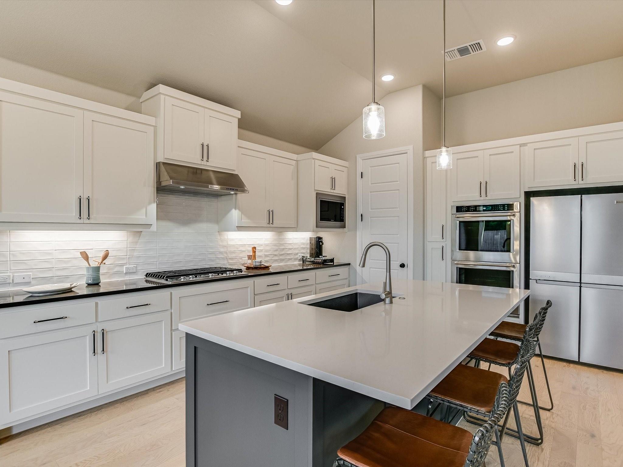 Dripping Springs, Texas 78620, United States, 4 Bedrooms Bedrooms, ,3 BathroomsBathrooms,Residential,Active,28839