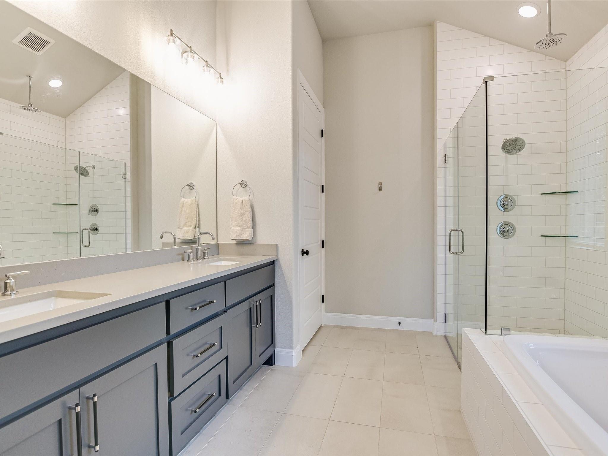 Dripping Springs, Texas 78620, United States, 4 Bedrooms Bedrooms, ,3 BathroomsBathrooms,Residential,Active,28839