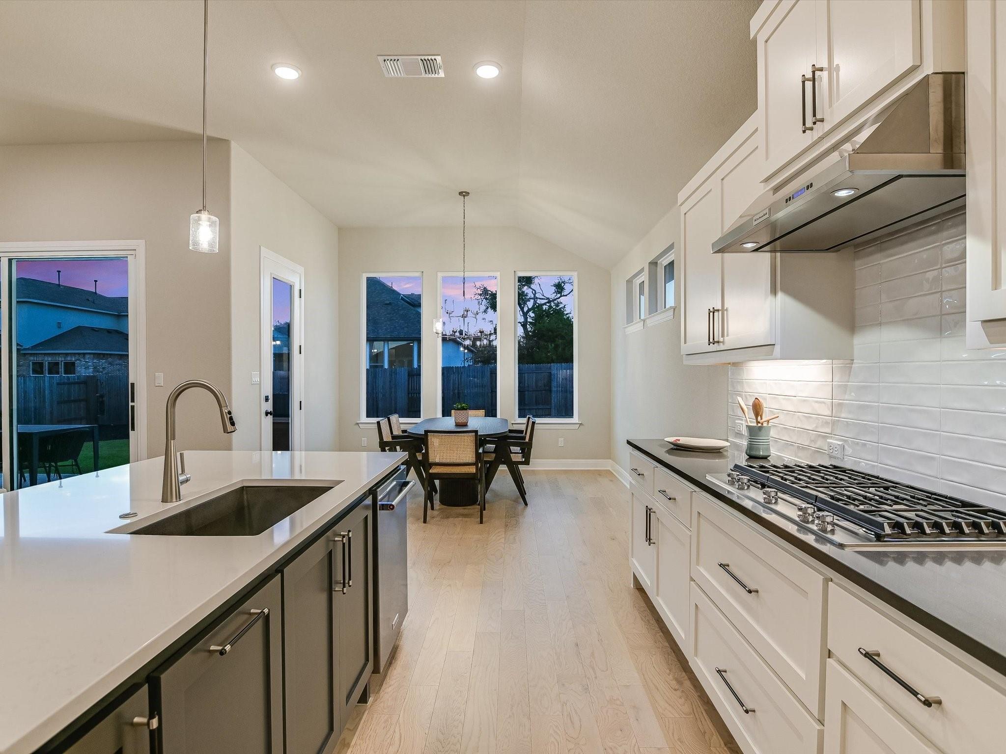 Dripping Springs, Texas 78620, United States, 4 Bedrooms Bedrooms, ,3 BathroomsBathrooms,Residential,Active,28839
