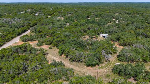 301 Misti LN Driftwood TX 78619