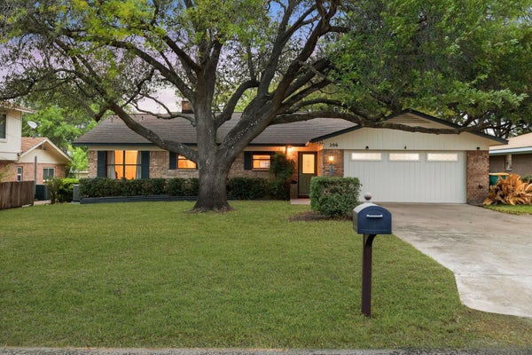 206 E PHEASANT RD, HIGHLAND HAVEN, TX 78654 - Image 0962fb8a6332964e44aa4c334a016de3/56124765