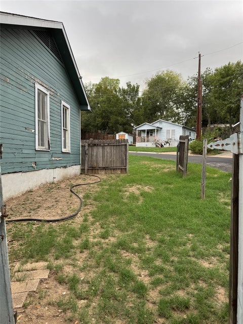 Tiny photo for 2503 Walter ST, Austin, TX 78702 (MLS # 3719457)