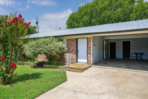Photo of 500 S 2nd ST #B, Pflugerville, TX 78660 (MLS # 2272951)