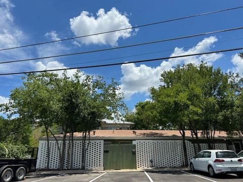 2514 W 12th ST A Austin TX 78703