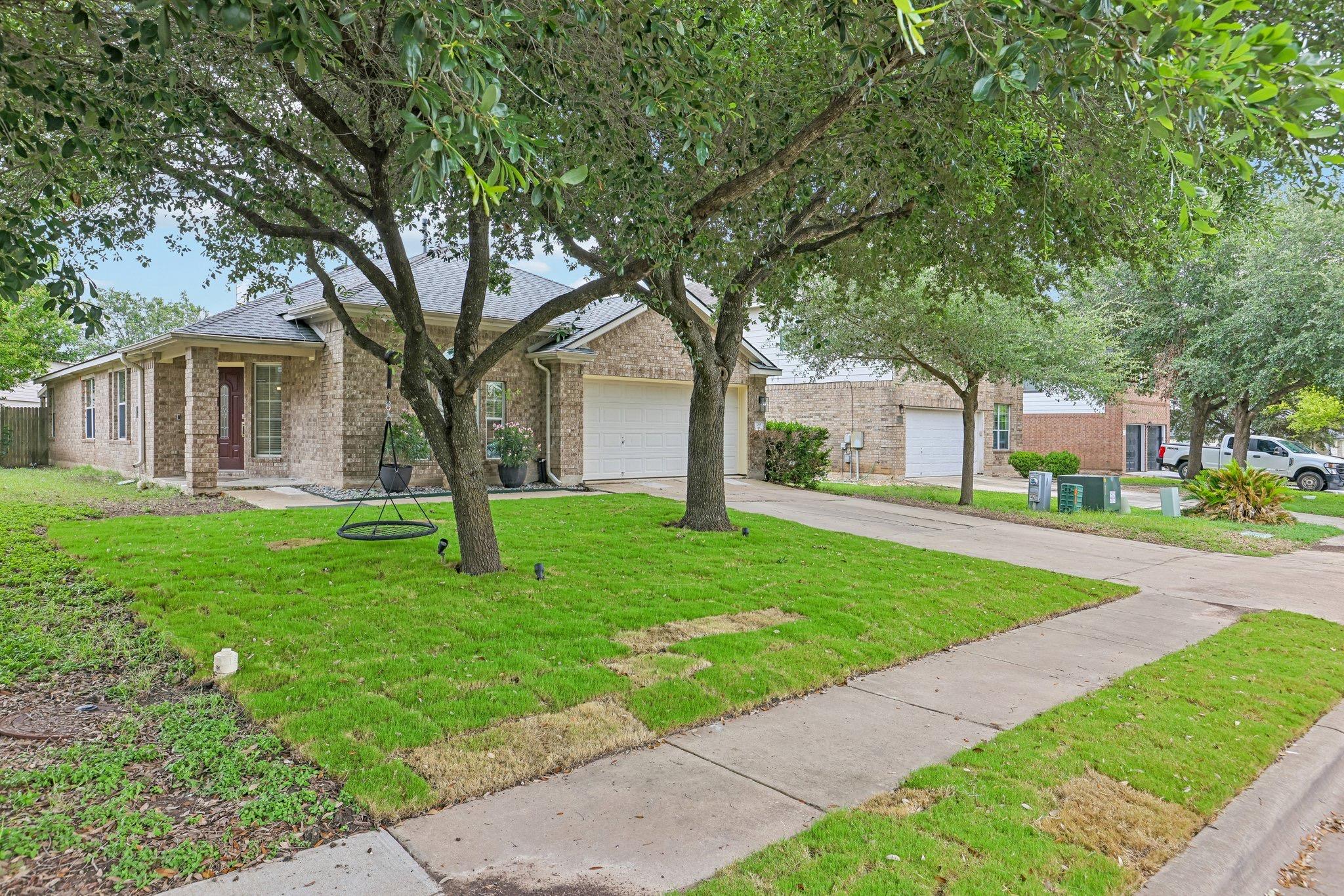 255 Paddington DR