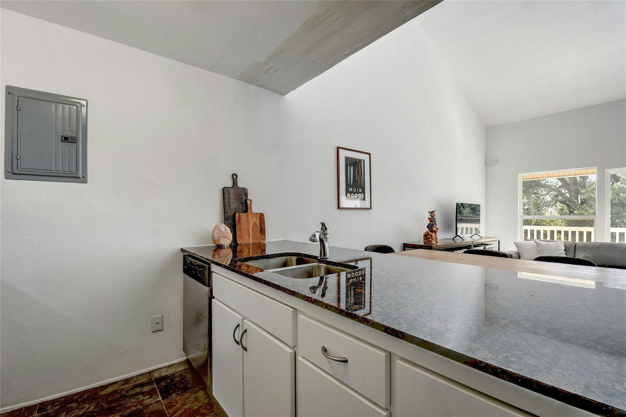 1818 S Lakeshore BLVD 30