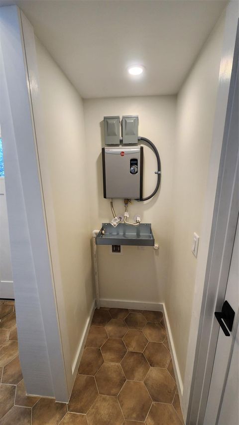 Tiny photo for 1134 Lott Ave, Austin, TX 78721 (MLS # 2611897)