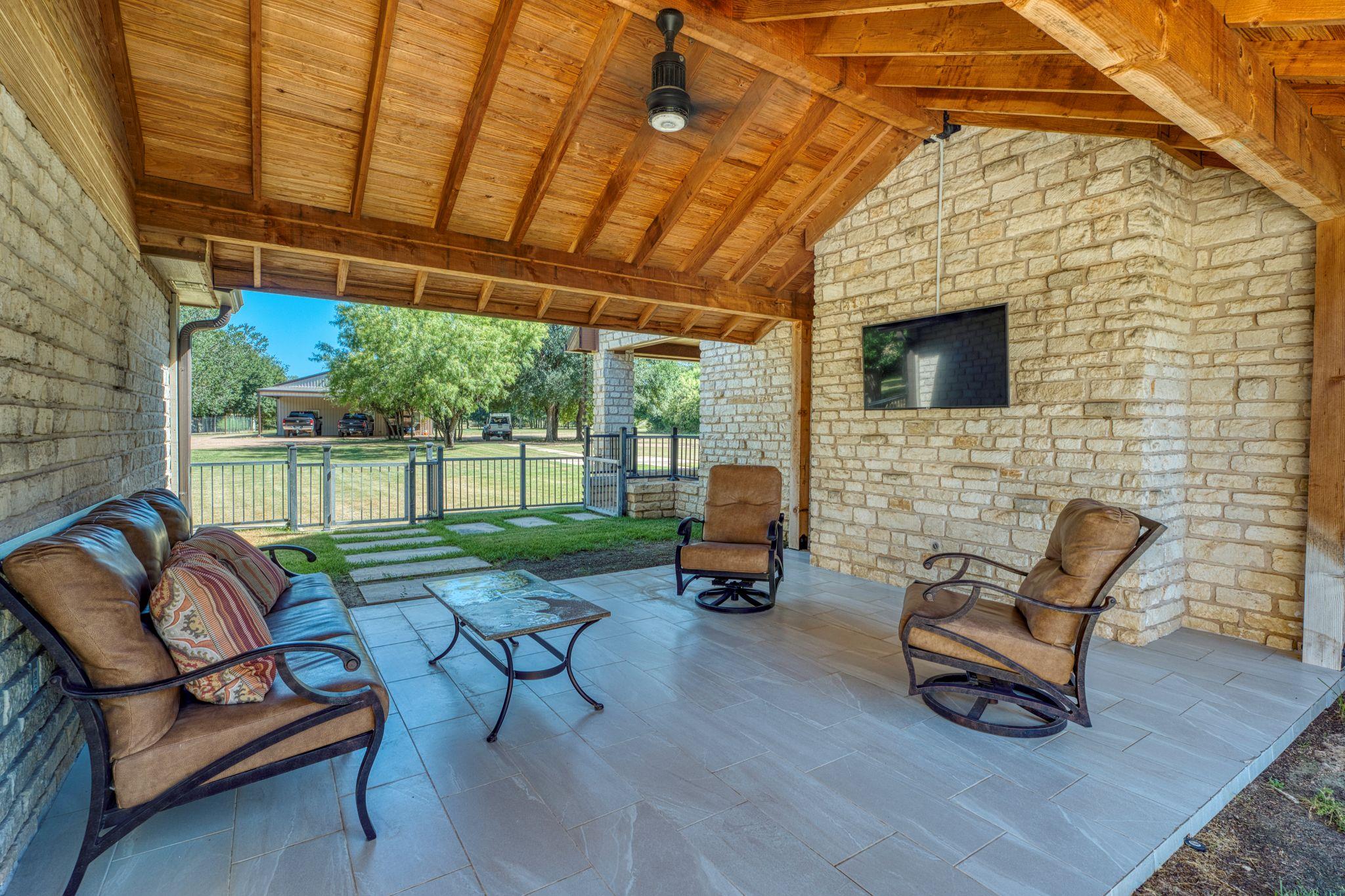 150 Shady LN