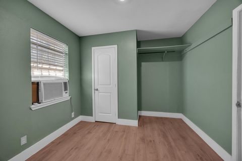 Tiny photo for 1144 Northwestern Ave, Austin, TX 78702 (MLS # 3903064)