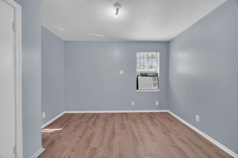 Tiny photo for 1144 Northwestern Ave, Austin, TX 78702 (MLS # 3903064)