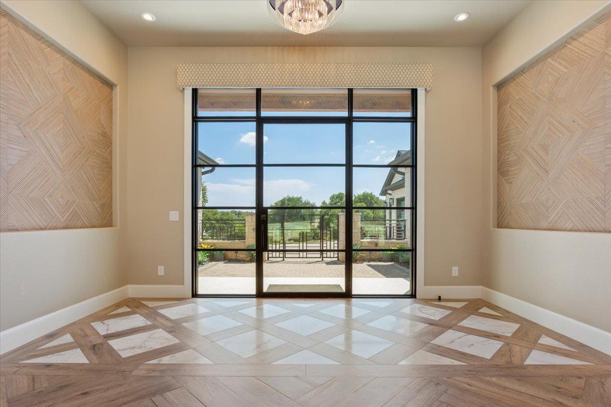 309 Highland Spring LN