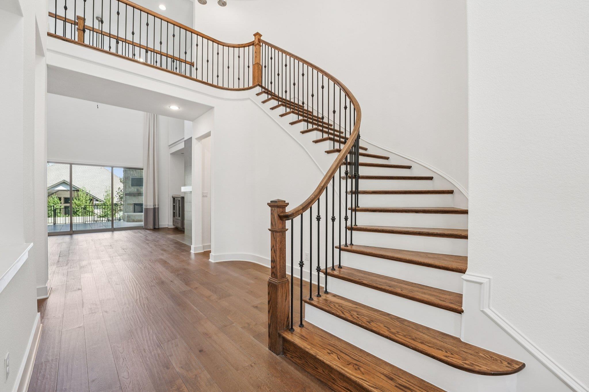 100 Barefoot Park LN