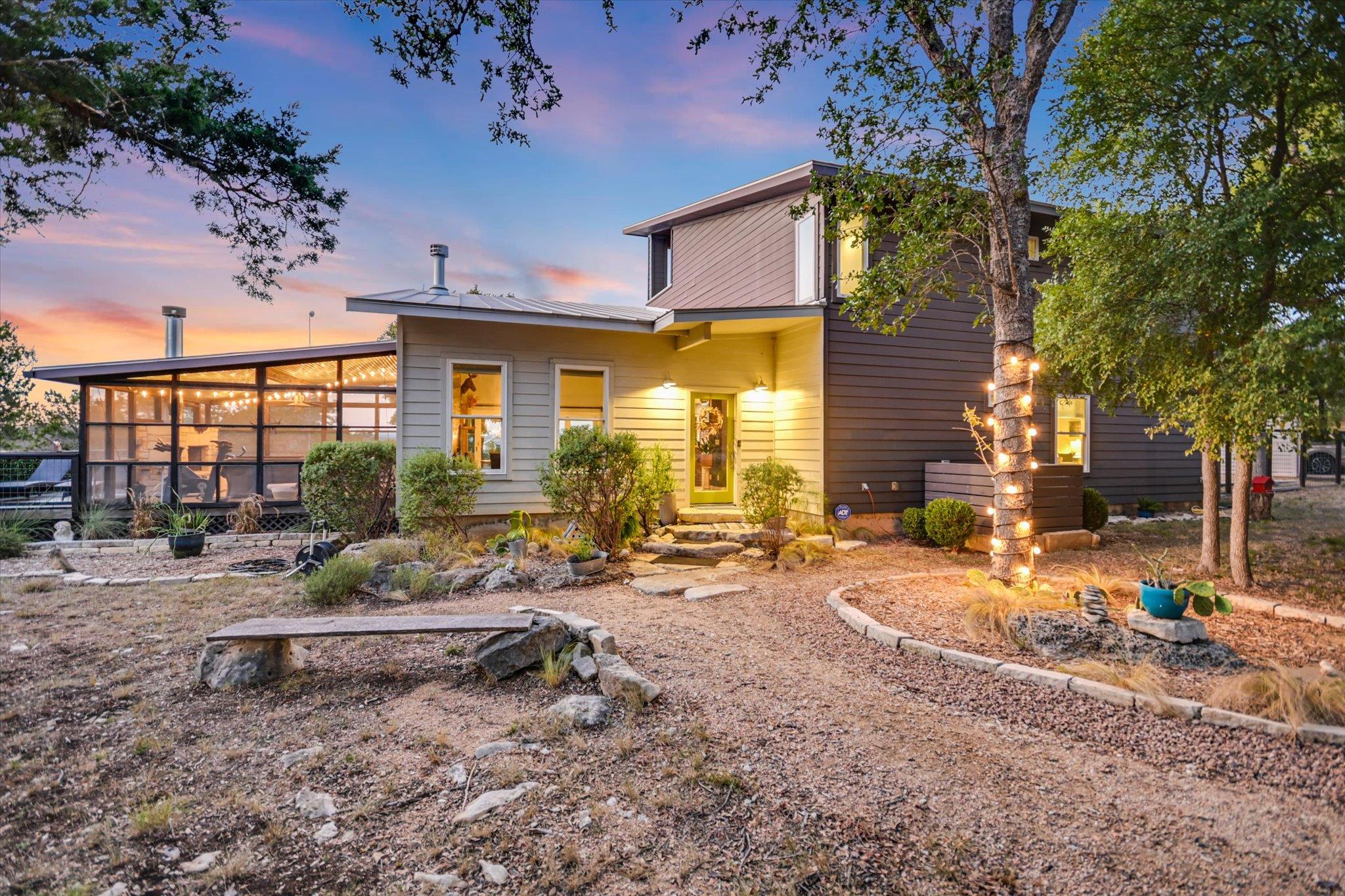 501 CAVE SPRINGS DR