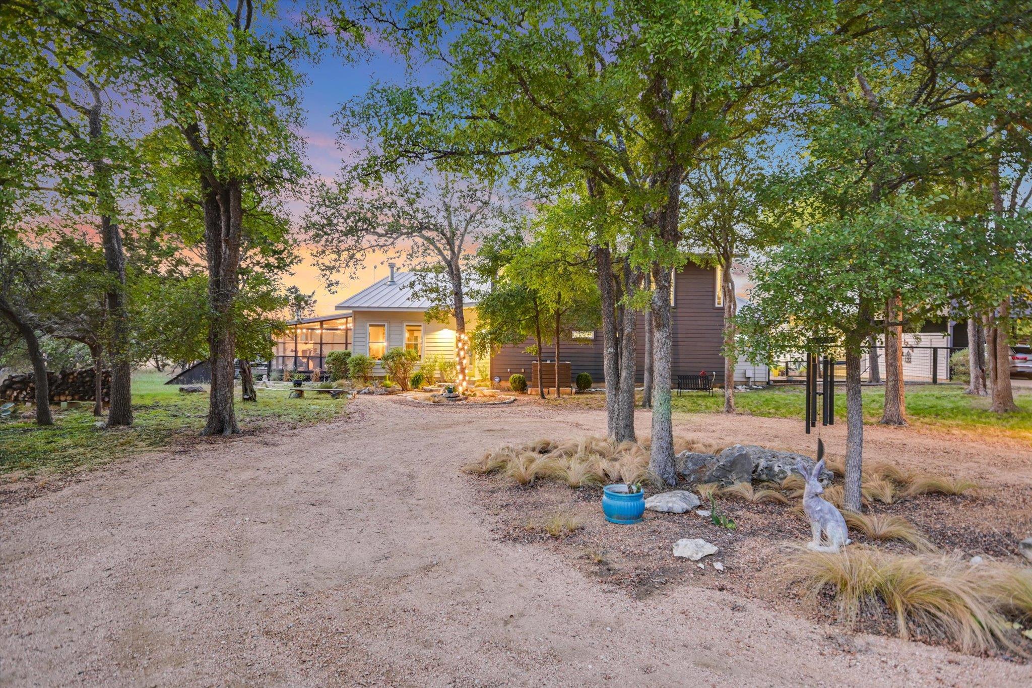 501 CAVE SPRINGS DR