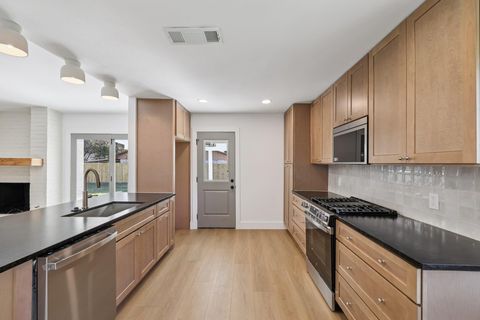 Tiny photo for 10424 Quail Ridge DR, Austin, TX 78758 (MLS # 9542538)