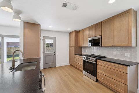 Tiny photo for 10424 Quail Ridge DR, Austin, TX 78758 (MLS # 9542538)