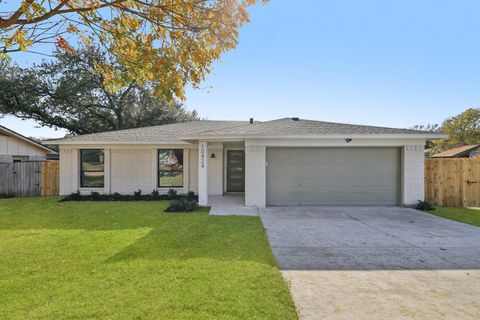 Photo of 10424 Quail Ridge DR, Austin, TX 78758 (MLS # 9542538)