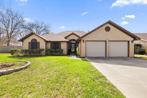 307 Cherrywood CIR Taylor TX 76574