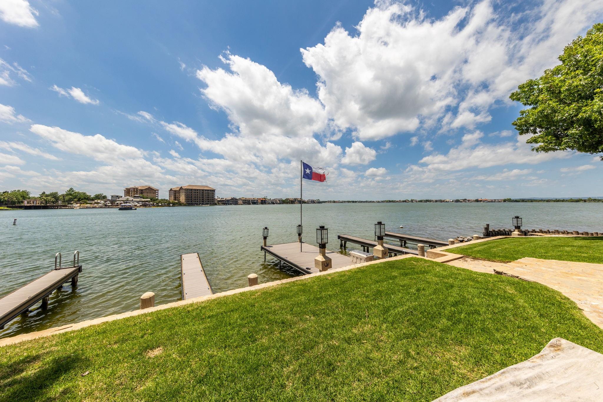 402 Island DR B