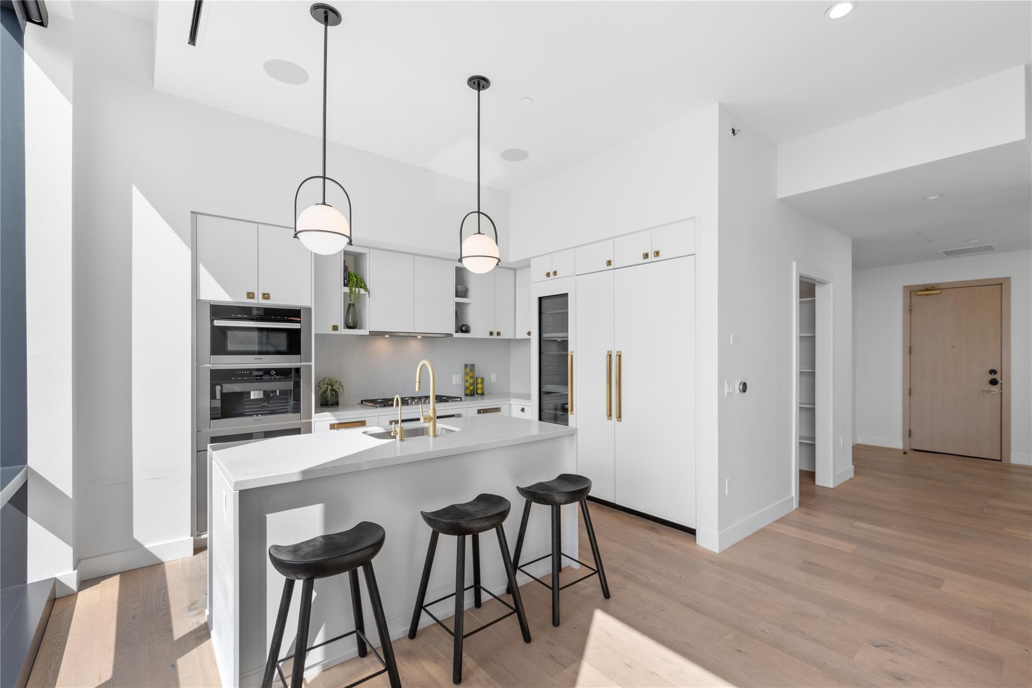 70 Rainey ST 3203