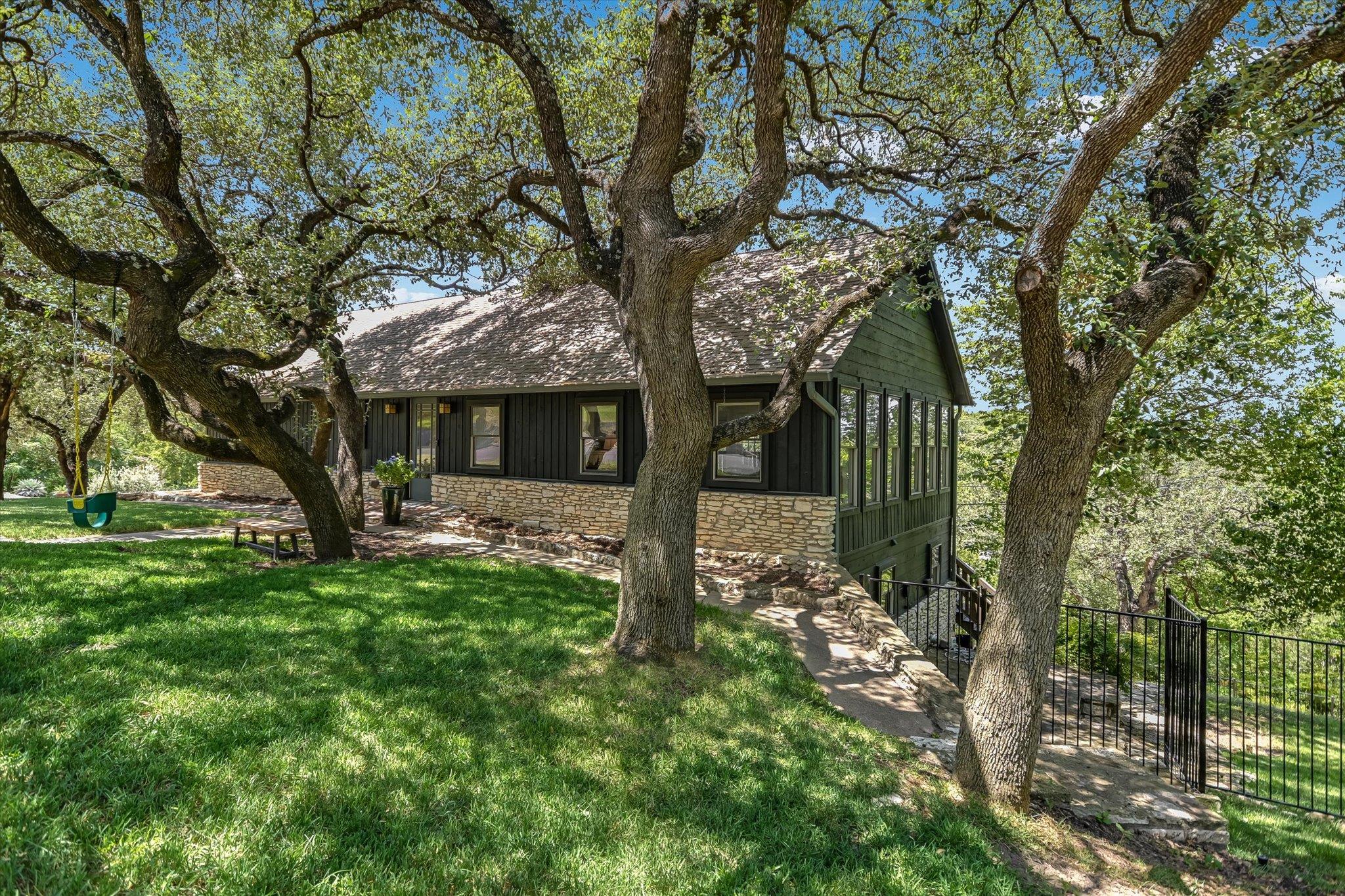 5110 Lucas LN