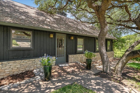 Photo of 5110 Lucas LN, Austin, TX 78731 (MLS # 4914600)