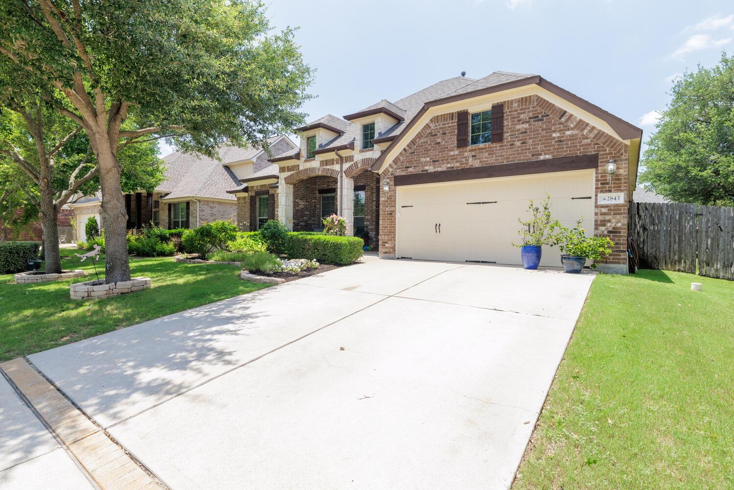 2843 Nolina LN