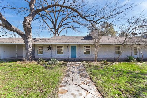 Photo of 202 Lazy L LN, Wimberley, TX 78676 (MLS # 2665290)