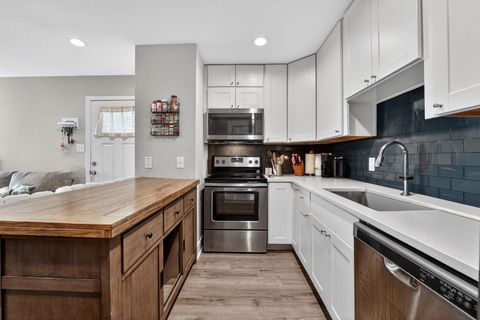 Tiny photo for 935 La Posada DR #128, Austin, TX 78752 (MLS # 3391480)