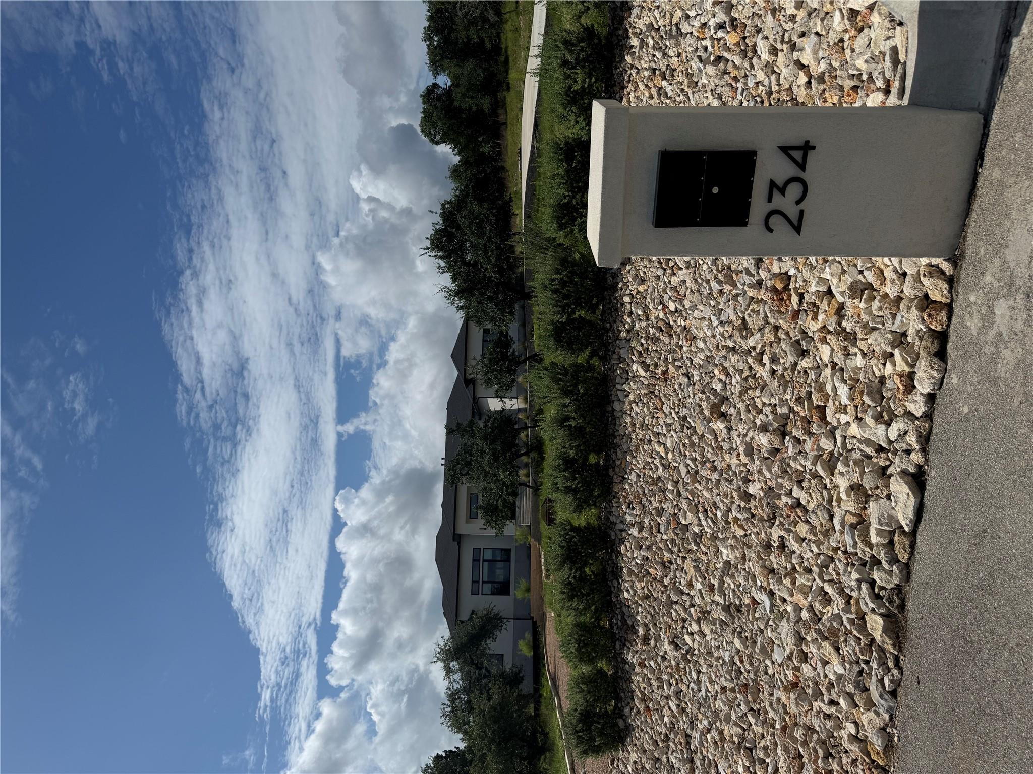 234 Campolina LN