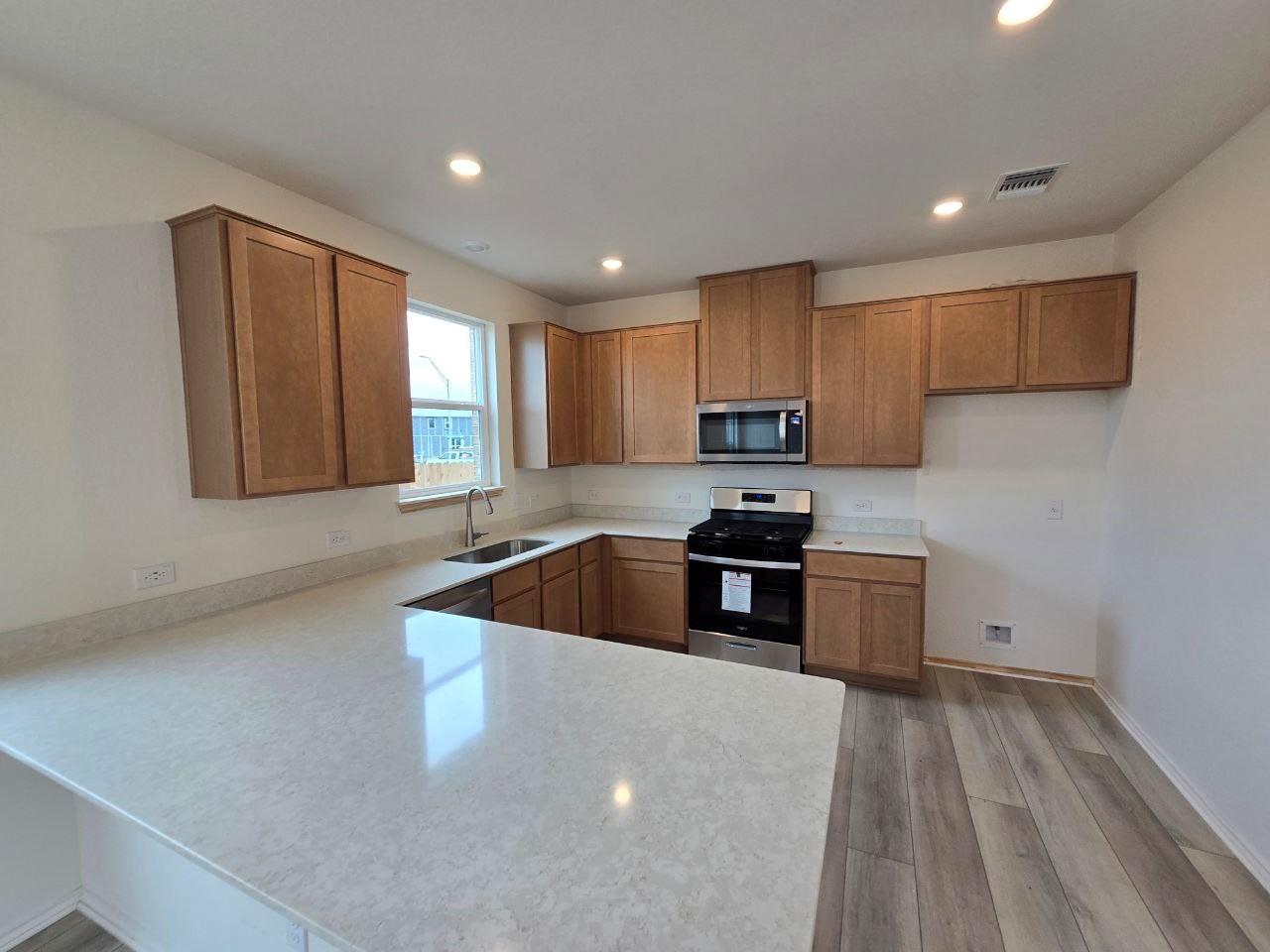 3934 Pinto LN