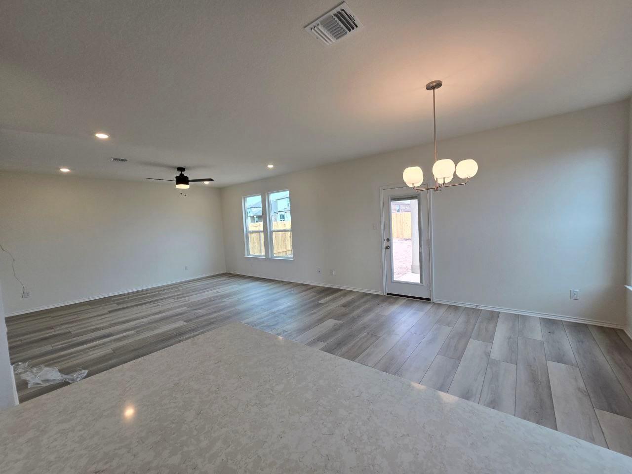 3934 Pinto LN
