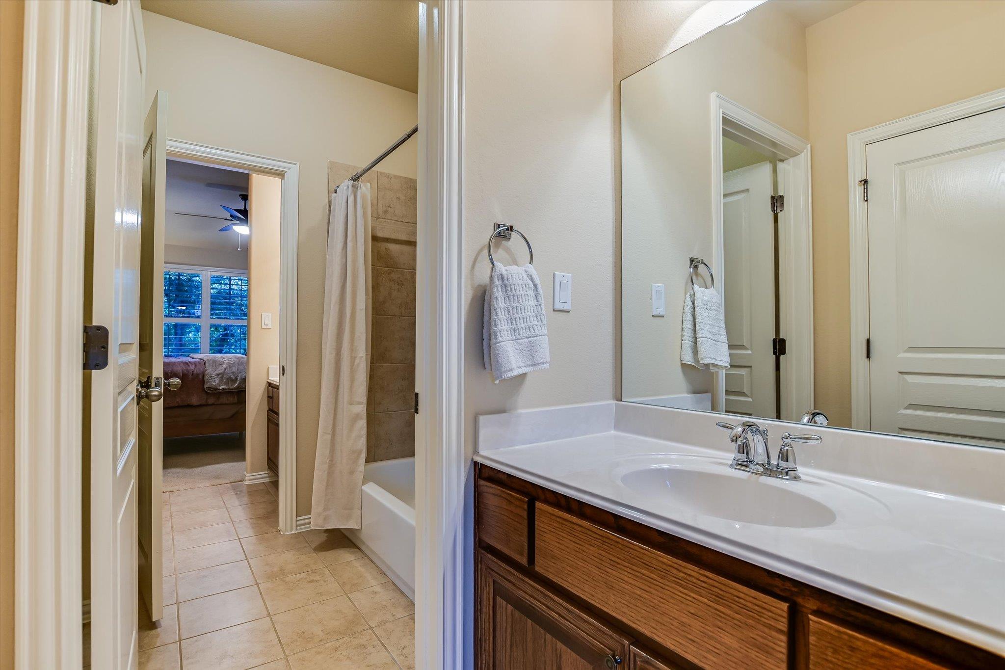 Austin, Texas 78738, United States, 4 Bedrooms Bedrooms, ,4 BathroomsBathrooms,Residential,Active,219437