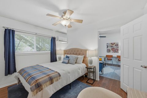 Tiny photo for 304 E 33rd ST #11, Austin, TX 78705 (MLS # 4843372)