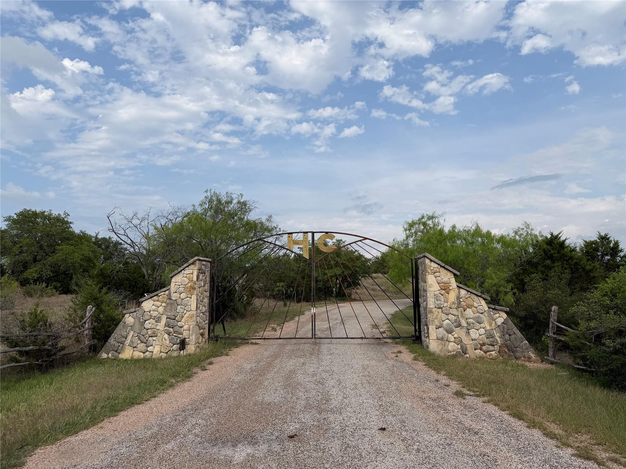 8219 Hammetts Crossing XING