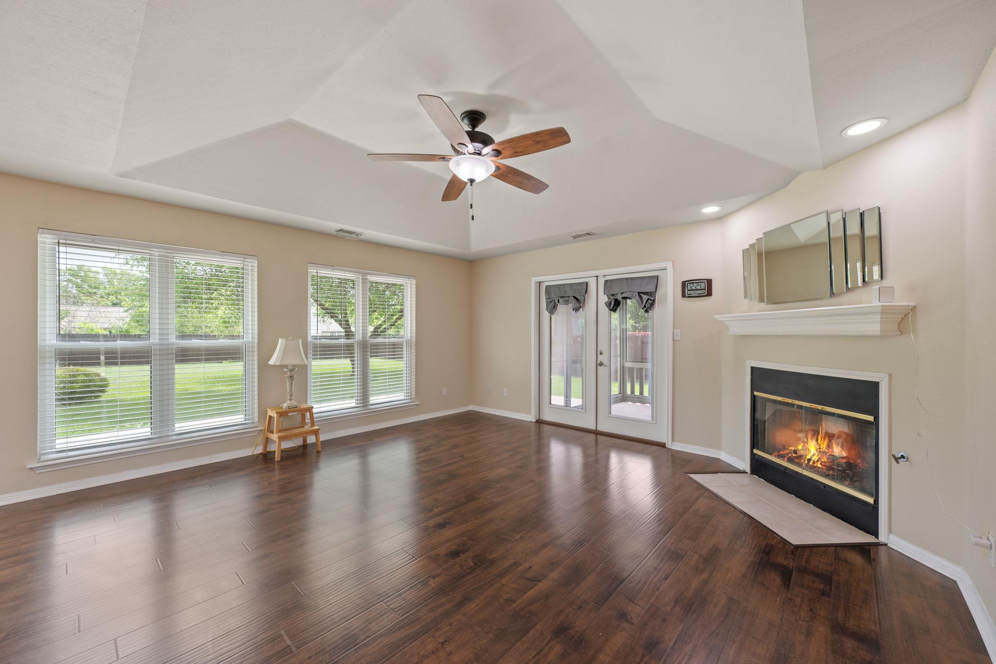 1816 Emerald Isle DR